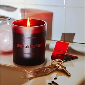 FREE PEOPLE NON GENDER SPECIFIC 
Brooklyn Baby Noir Candle